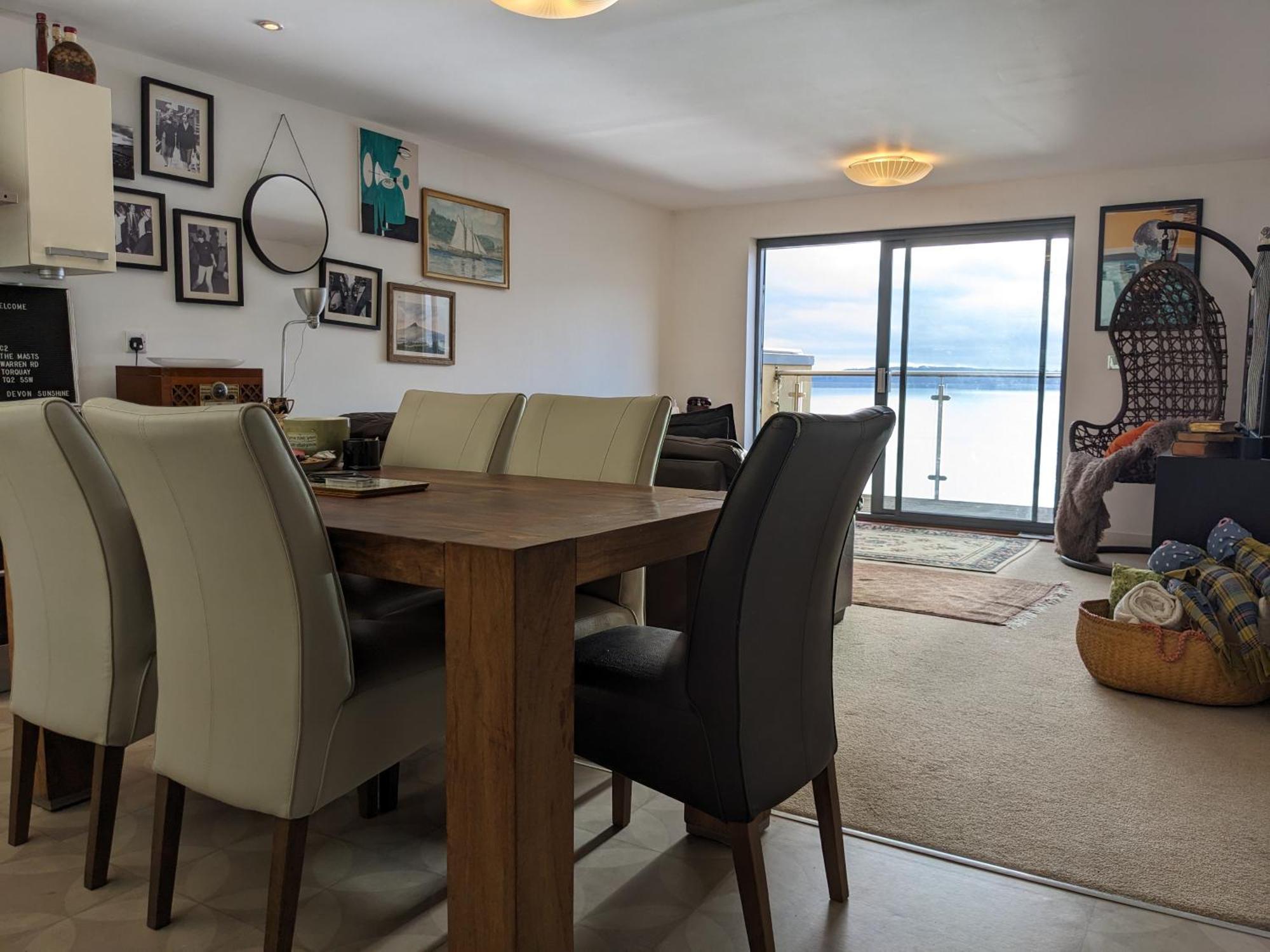 Panoramic Sea Views, Sleeps 4, Torquay Appartement Buitenkant foto