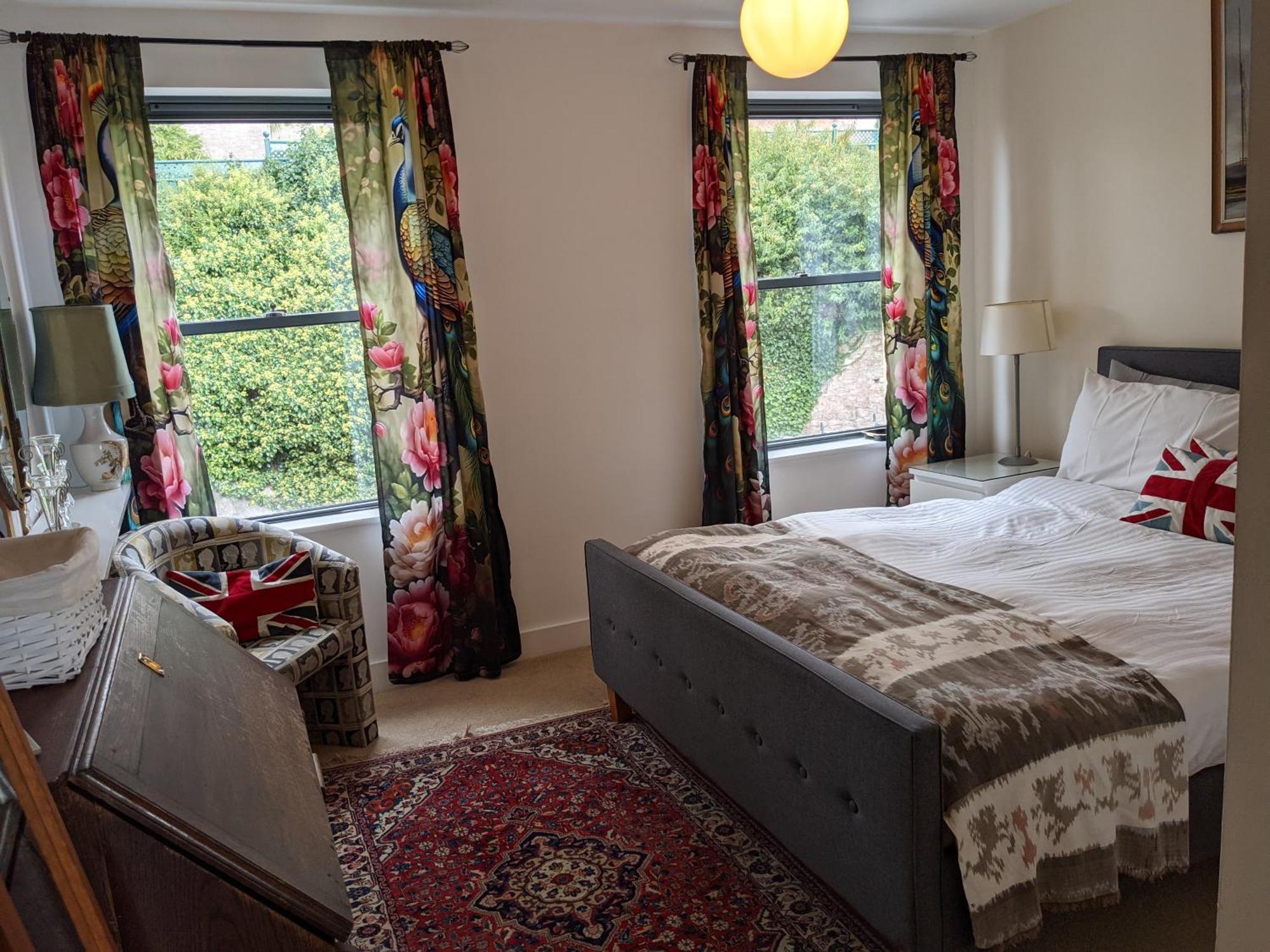 Panoramic Sea Views, Sleeps 4, Torquay Appartement Buitenkant foto